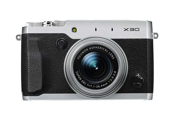 Camera new Fujifilm X30 review 