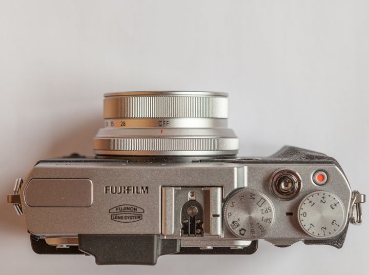 Camera new Fujifilm X30 review 