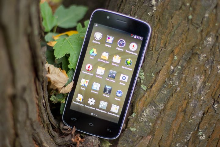 Review smartphones of the Prestigio MultiPhone 5504 DUO and 5453 DUO