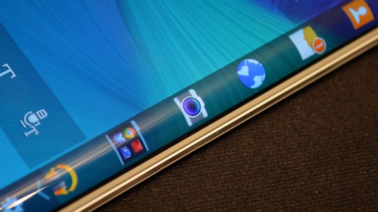 Note Edge vs Moto X 2014