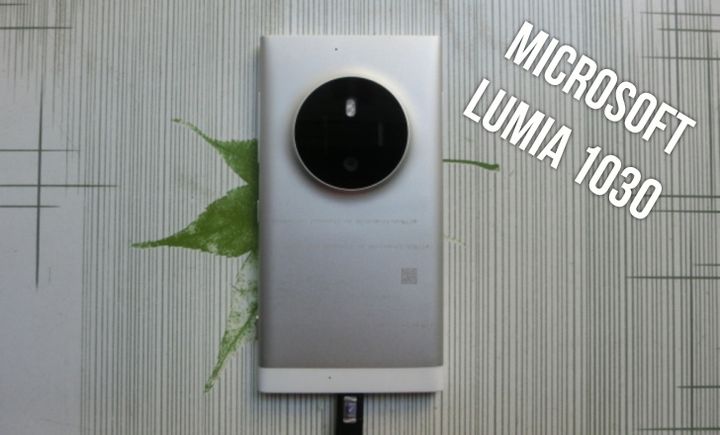 Microsoft Lumia 1030 smartphone with 50 MP cameras