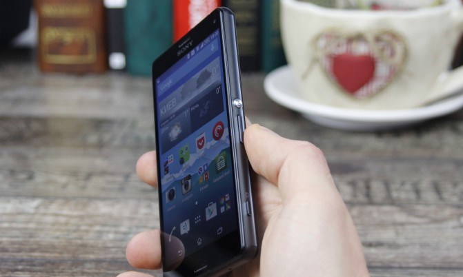 Small flagship Sony Xperia Z3 Compact review