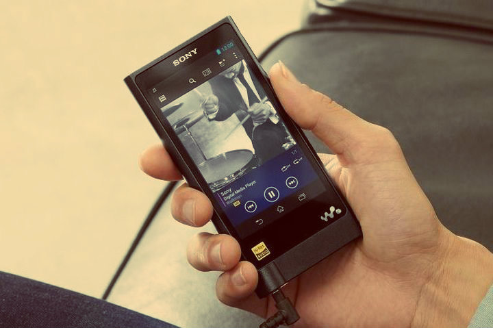 CES 2015. Sony Walkman ZX2 - Player on Android for $ 1,100