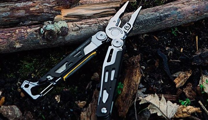 Leatherman Signal - modern multitool for survival