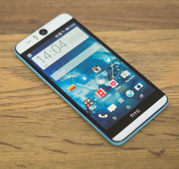 Review of the smartphone HTC Desire EYE - falcon eye