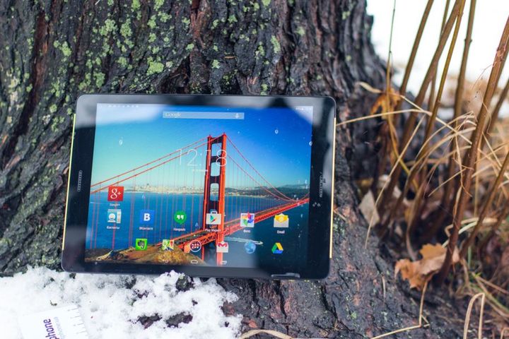 Review of the tablet PocketBook SURFpad 4 L - Retina-like display and 8 cores!