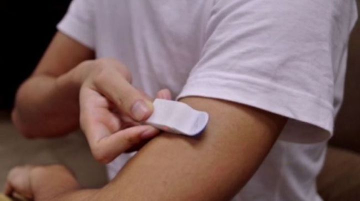 Wearable new sensor determines the carrier of the Ebola virus