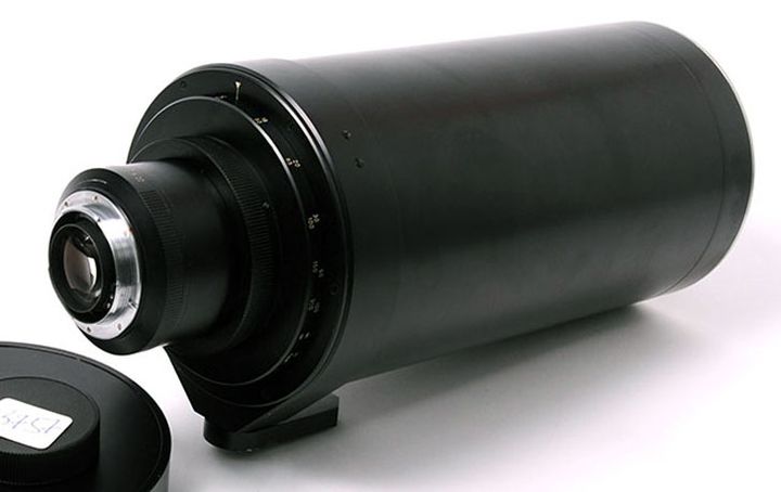 Exclusive lens Leica APO-TELYT 600mm f / 5 is available in a single copy for $ 230000