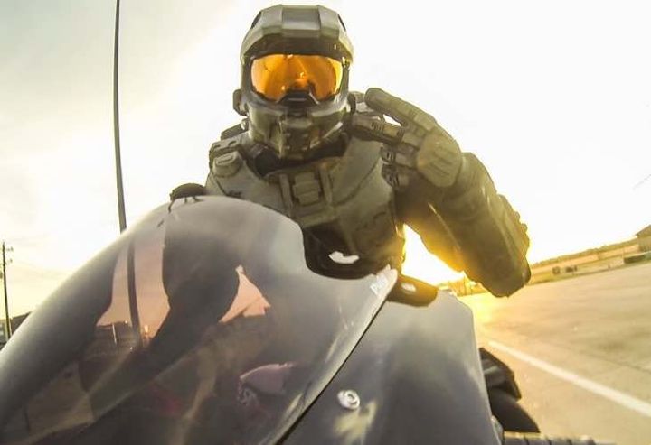 Hello, Master Chief: new motorcycle helmet in the style of Halo