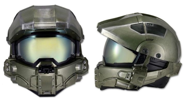 Hello, Master Chief: new motorcycle helmet in the style of Halo