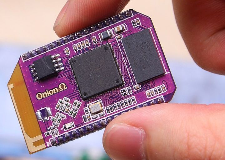 Onion Omega - new miniature computer for the "Internet of Things"