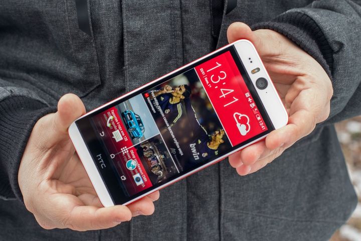 Smartphone HTC Desire EYE review