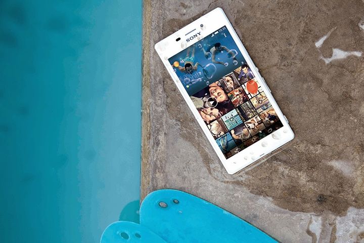 Sony unveiled at MWC 2015 waterproof new Xperia M4 Aqua