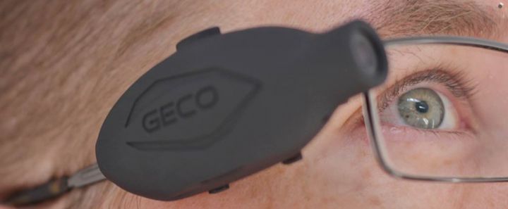 New tiny and ultra-light camera action Geco 1080 is attached directly to the sunglasses