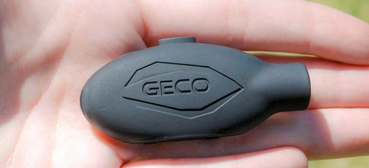 New tiny and ultra-light camera action Geco 1080 is attached directly to the sunglasses