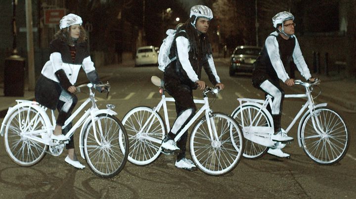 LifePaint - reflective spray for cyclists