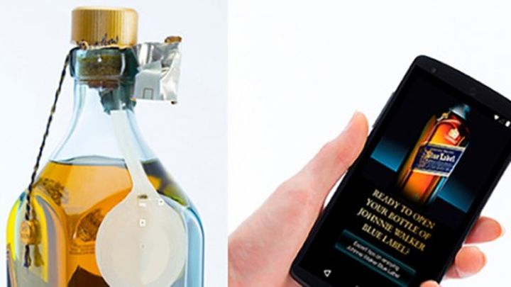Clever bottle of whiskey "speaks" with smartphones