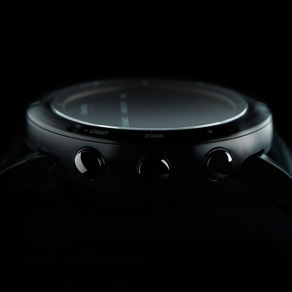 Durable watches with sensors Suunto Essential