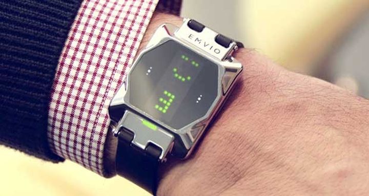 Emvio - «smart» Watch defining stress