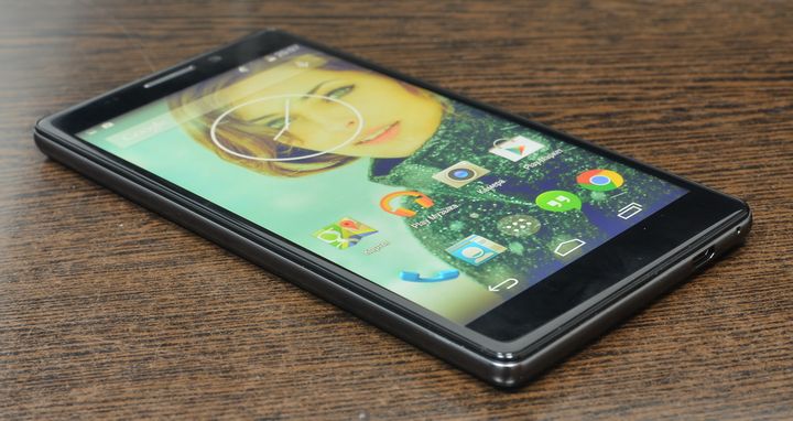 Highscreen Spade review - 5,5-inch 8-core Phablet