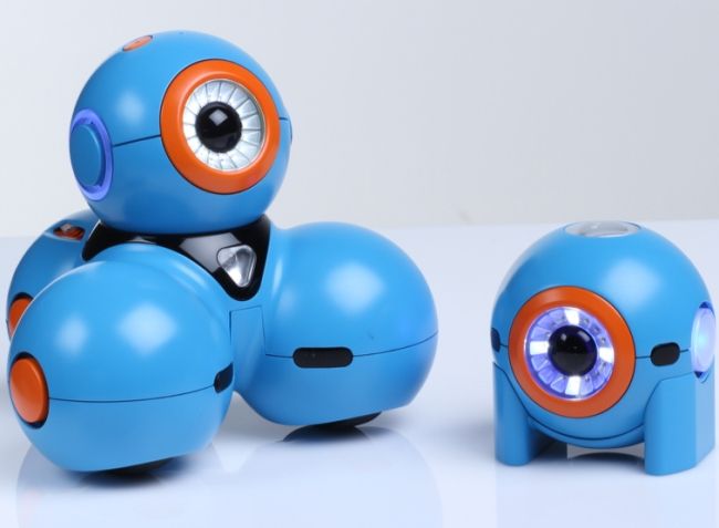 The most interesting robot toys modernity