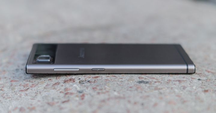 Lenovo Vibe Z2 review - the golden mean in the world Phablet
