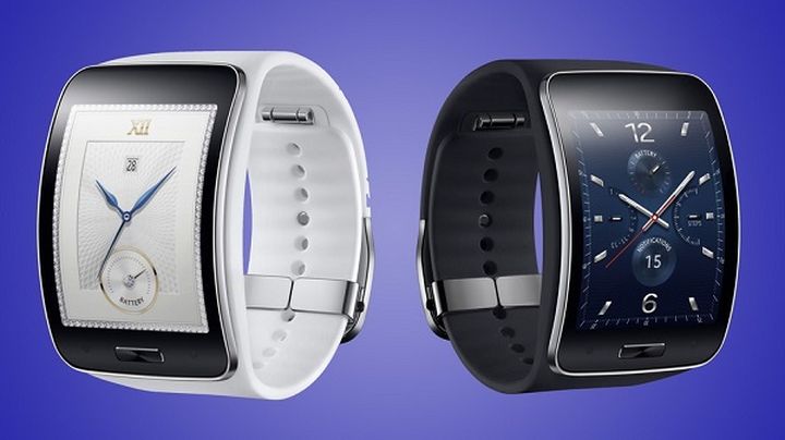 Samsung wins at Pebble palm in the market of smart watches