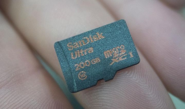 SanDisk has created the most capacious memory card in the world