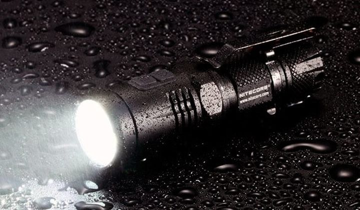 The small and powerful LED lights Nitecore EA11