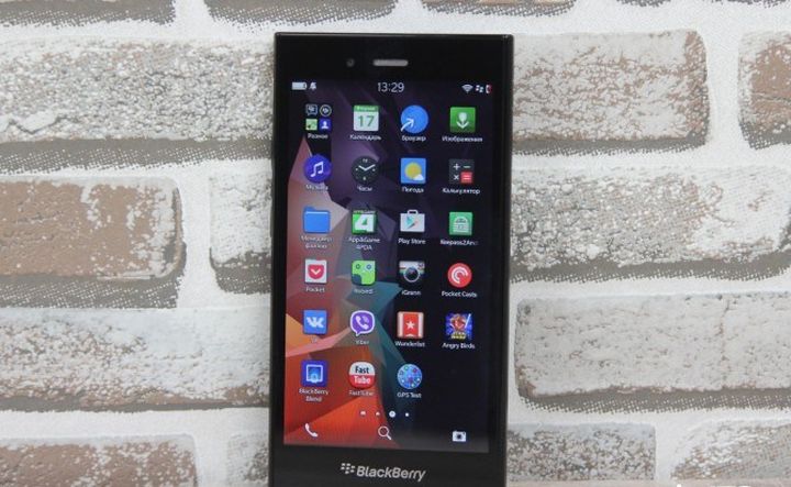 Smartphone BlackBerry Z3 review