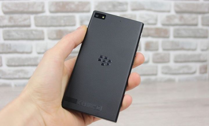 Smartphone BlackBerry Z3 review