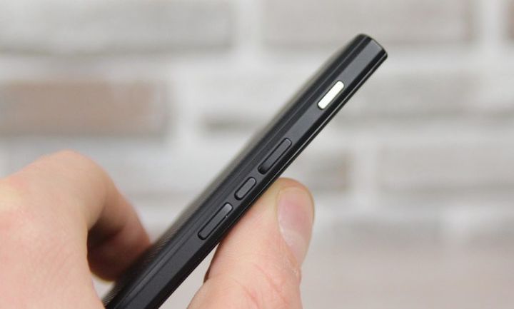Smartphone BlackBerry Z3 review