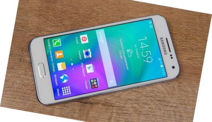 Smartphone Samsung Galaxy E5 review