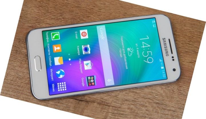 Smartphone Samsung Galaxy E5 review