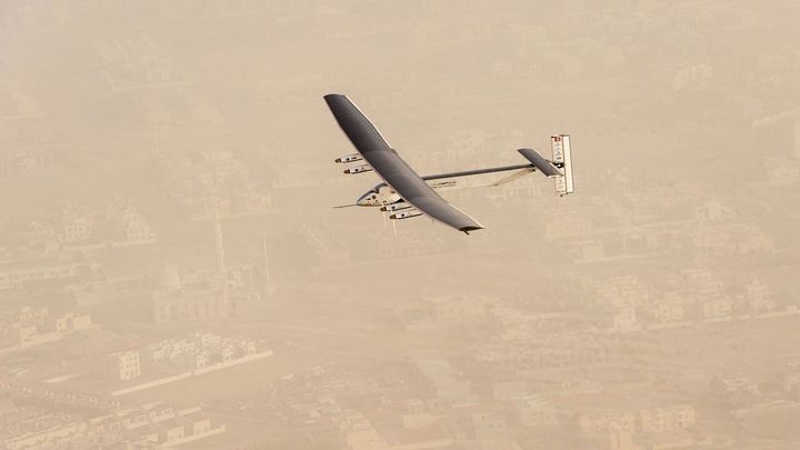 Solar-powered plane went round the world flight