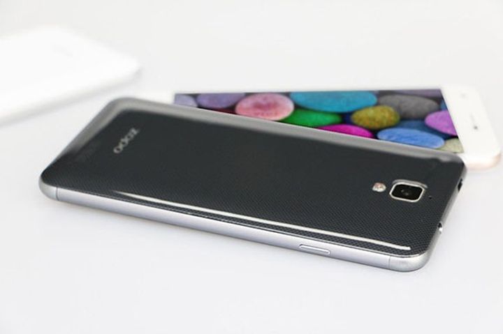 ZOPO showed new TOUCH smartphone with a curved 2,5D-screen
