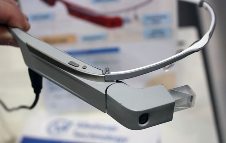 Allwinner showed an analogue of "smart" glasses Google Glass