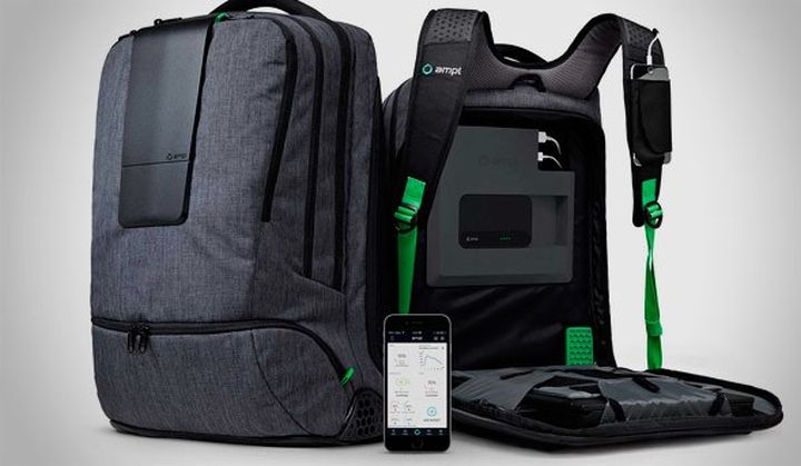 AMPL SmartBag - an innovative backpack with built-in battery