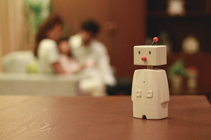 BOCCO: a robot to communicate with loved ones