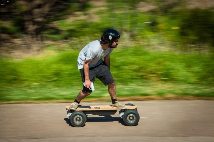 Dominator 3200 Pro - a powerful electric skateboard