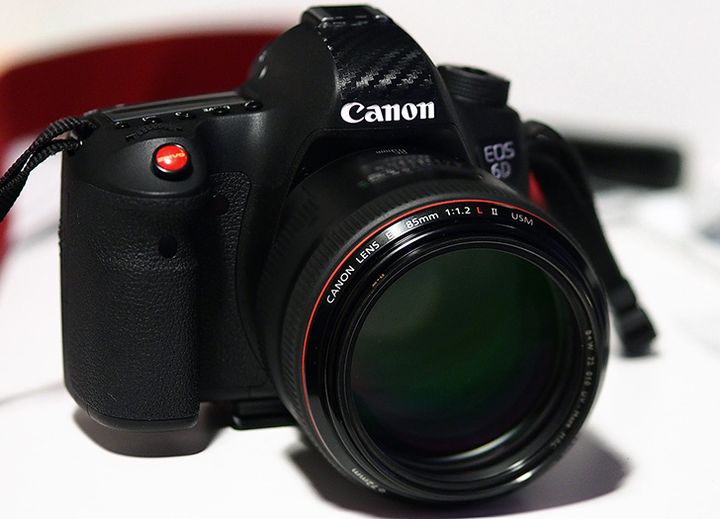 The new generation of the camera Canon EOS 6D Mark II