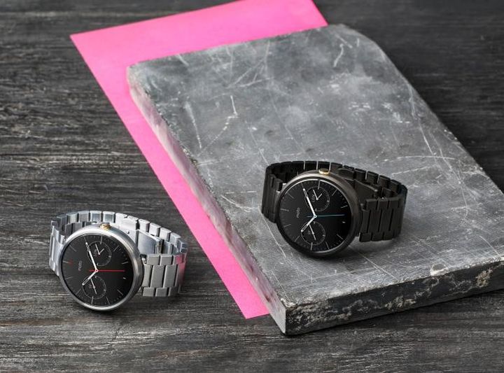 Moto 360 With Metal Bands has spectacular selling in India