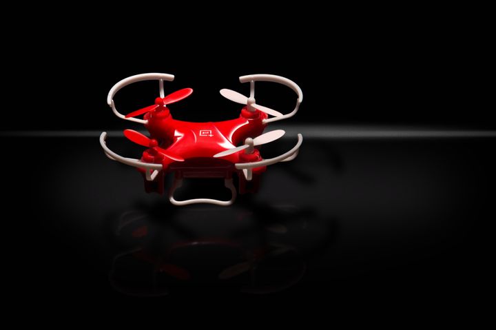 OnePlus DR-1: a tiny and inexpensive "drone"