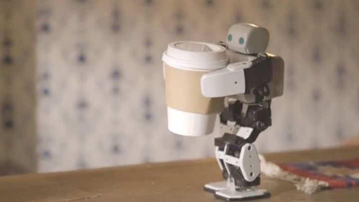 PLEN2 robot can be printed on 3D-printer
