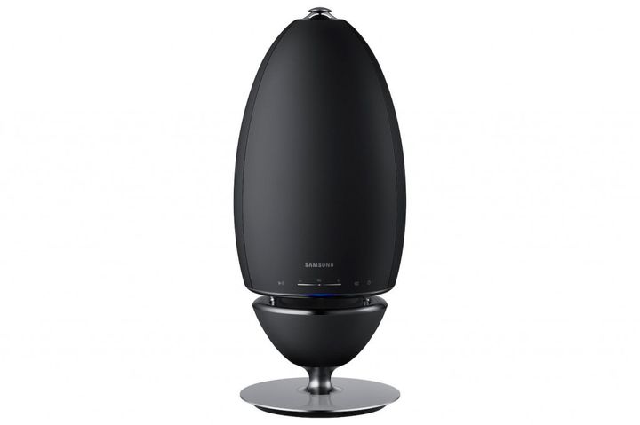 Samsung Radiant 360 R7: wireless speaker with an unusual design