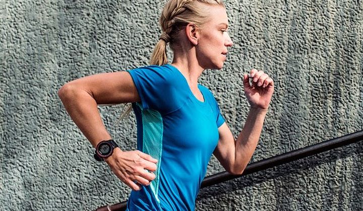 Garmin Forerunner 225 new first -GPS-watch with heart rate sensor