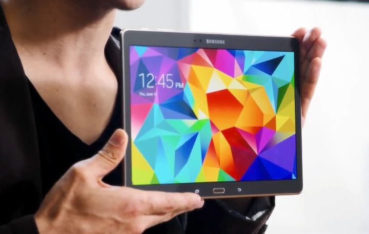 Render the tablet Samsung Galaxy Tab S2 appeared in the network
