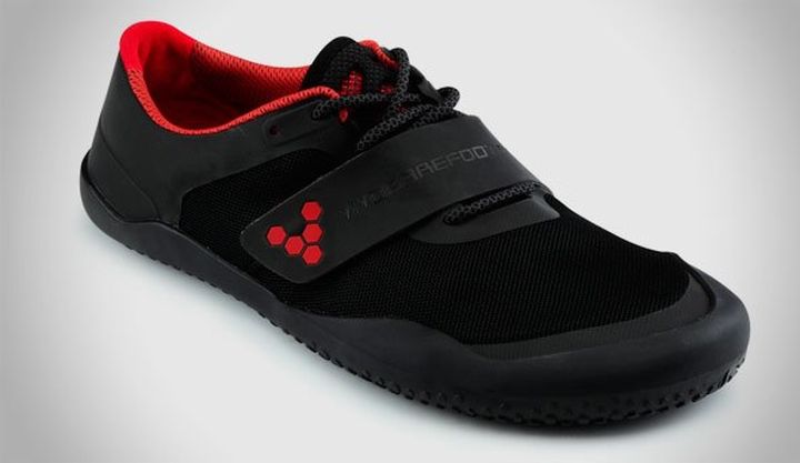 Vivobarefoot Motus a new multisport sneakers