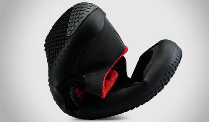 Vivobarefoot Motus a new multisport sneakers