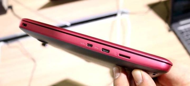 Asus EeeBook E202 - a budget laptop with USB Type C